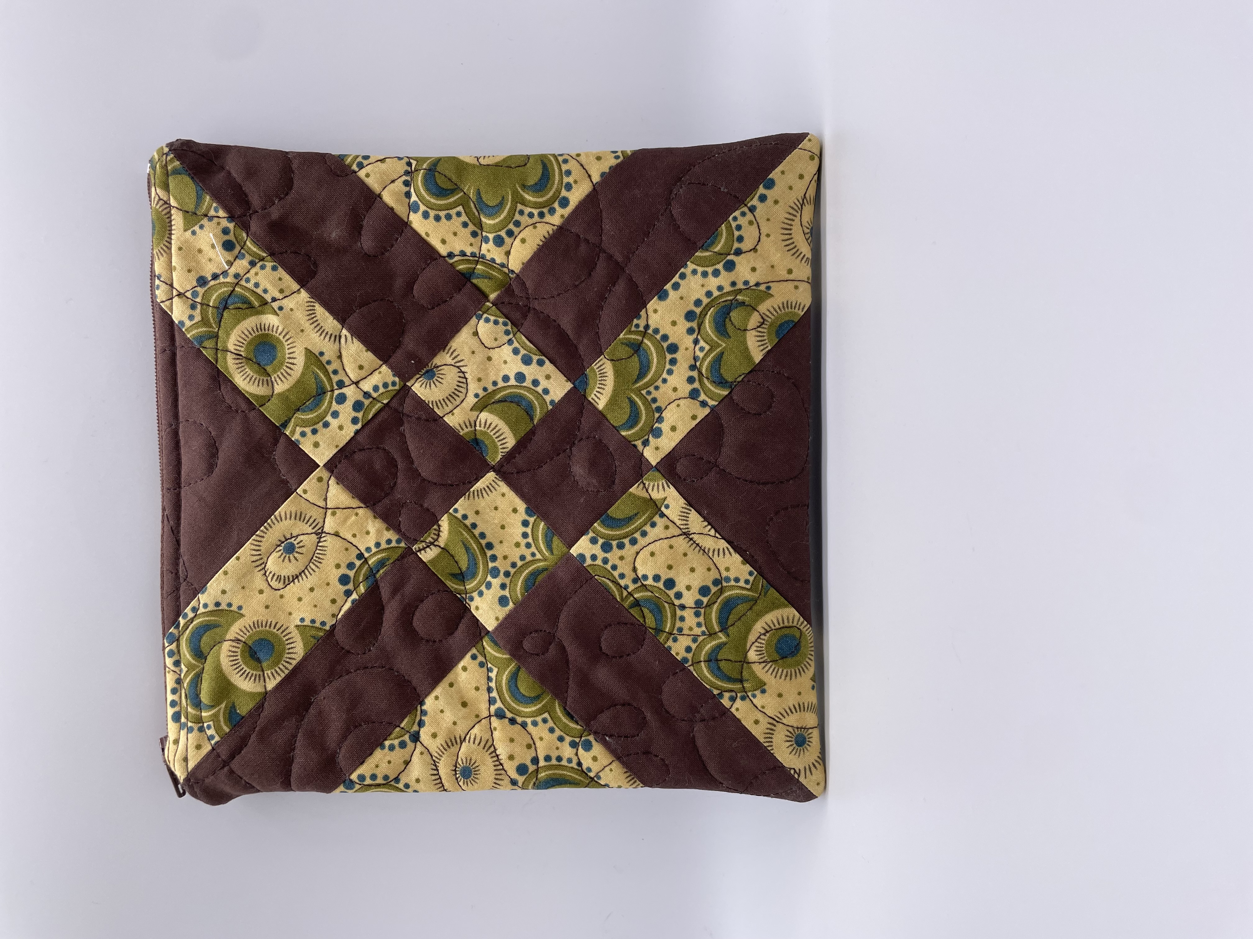 Crossroads Pouch Beige 3